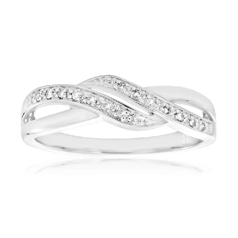 9ct White Gold Diamond Ring Set With 14 Brilliant Diamonds