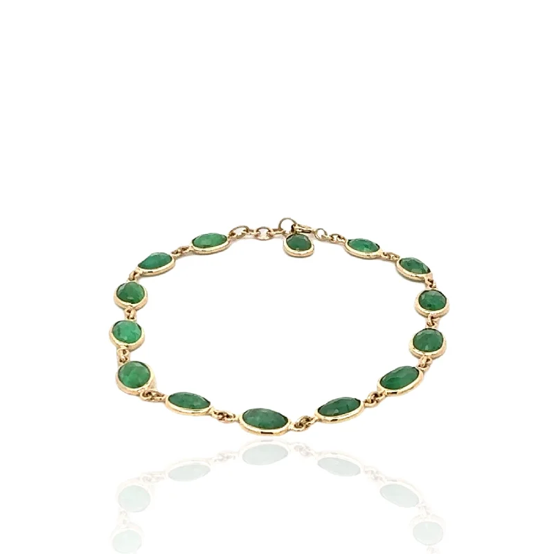 14 Karat Yellow Gold Emerald Bracelet